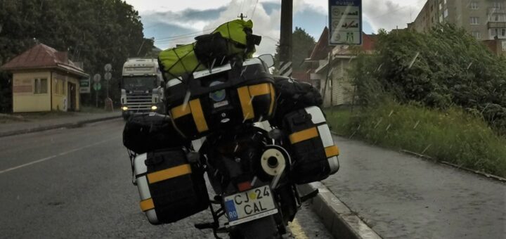 Granita Estonia - Rusia, pe ploaie - dusi.ro